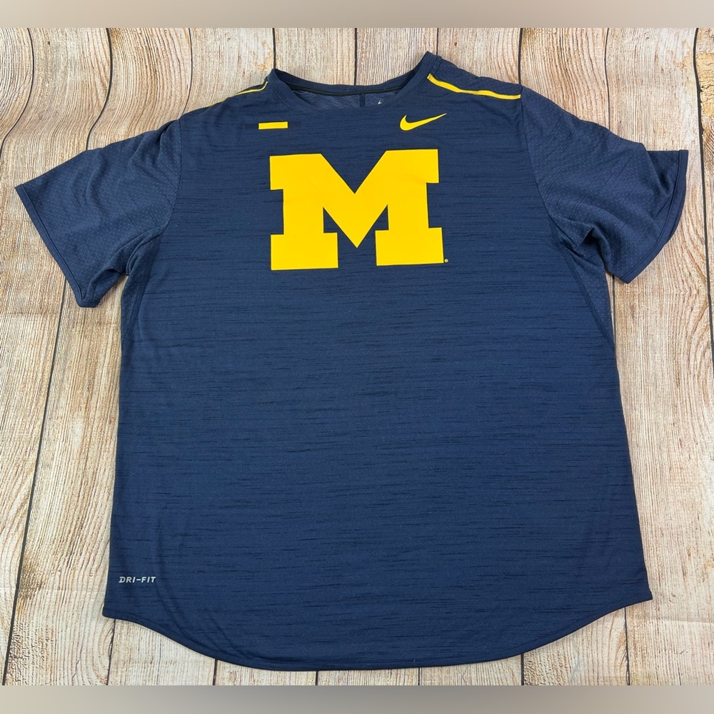 Mens Nike Dri Fit Navy Blue NCAA Michigan Wolverines Training Shirt XL